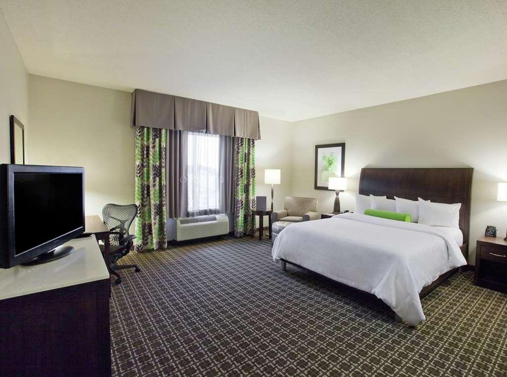 Hilton Garden Inn Raleigh Cary Room photo